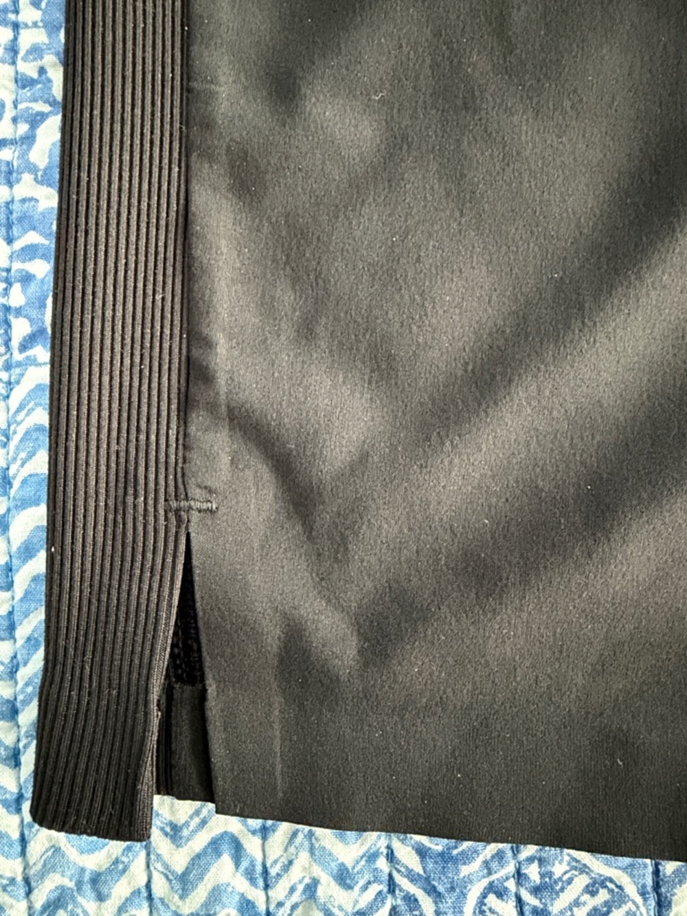 Athleta Black Straight-Leg Performance Joggers sz 4 - Picture 3 of 6